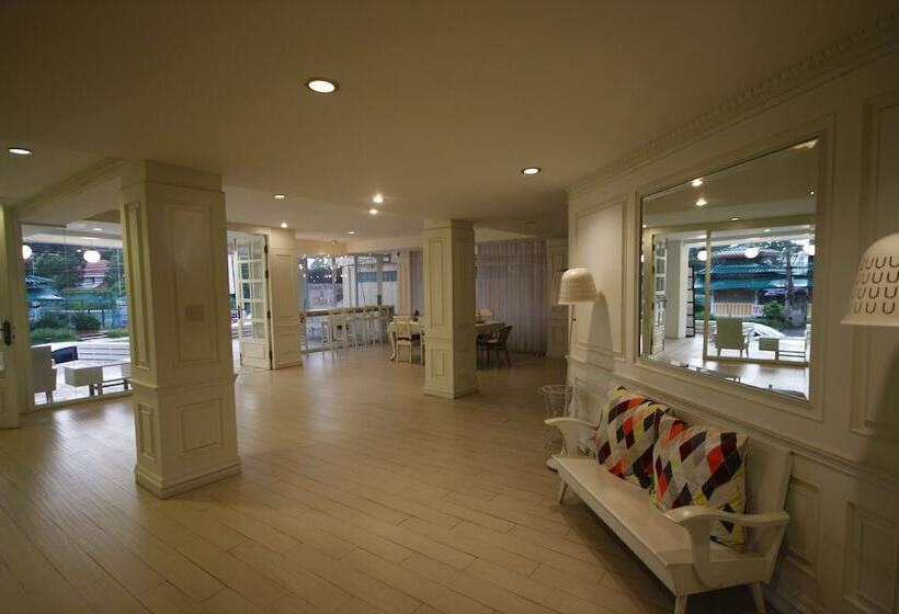 בית מלון כפרי White Day