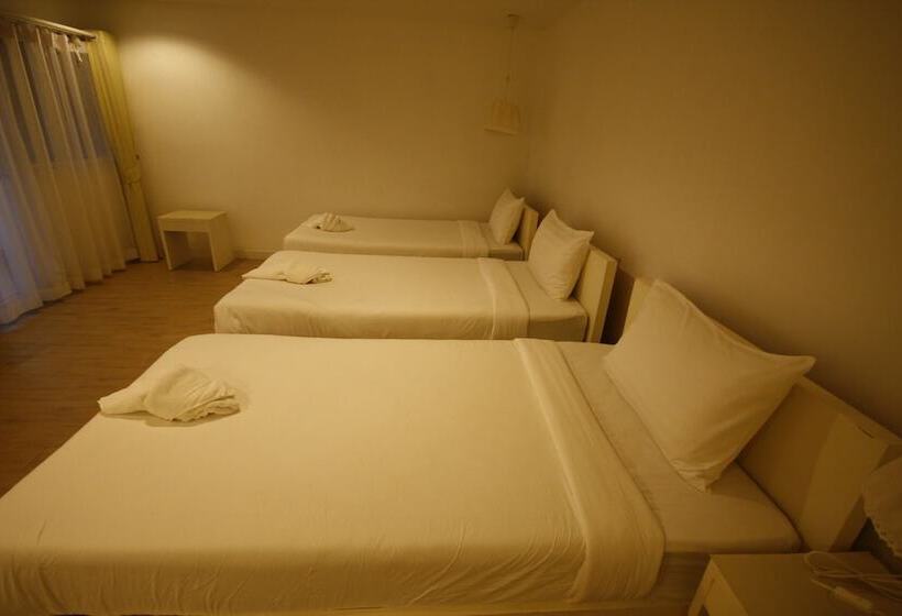 בית מלון כפרי White Day