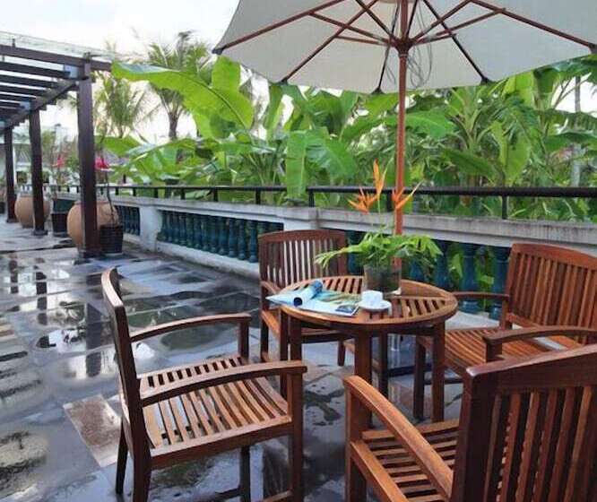 Litchi Garden Rainforest Hot Spring Resort