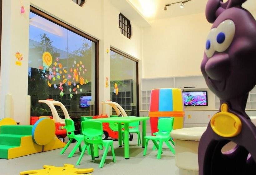 Litchi Garden Rainforest Hot Spring Resort