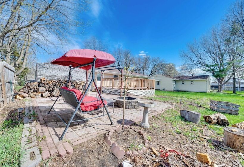 Newly Remodeled Home In Storm Lake W/ Private Yard