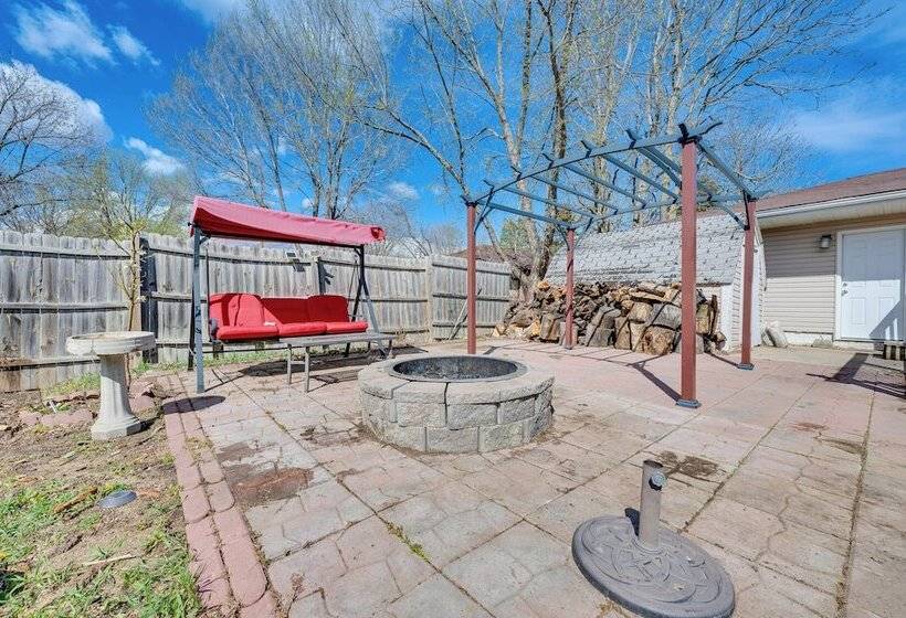 Newly Remodeled Home In Storm Lake W/ Private Yard