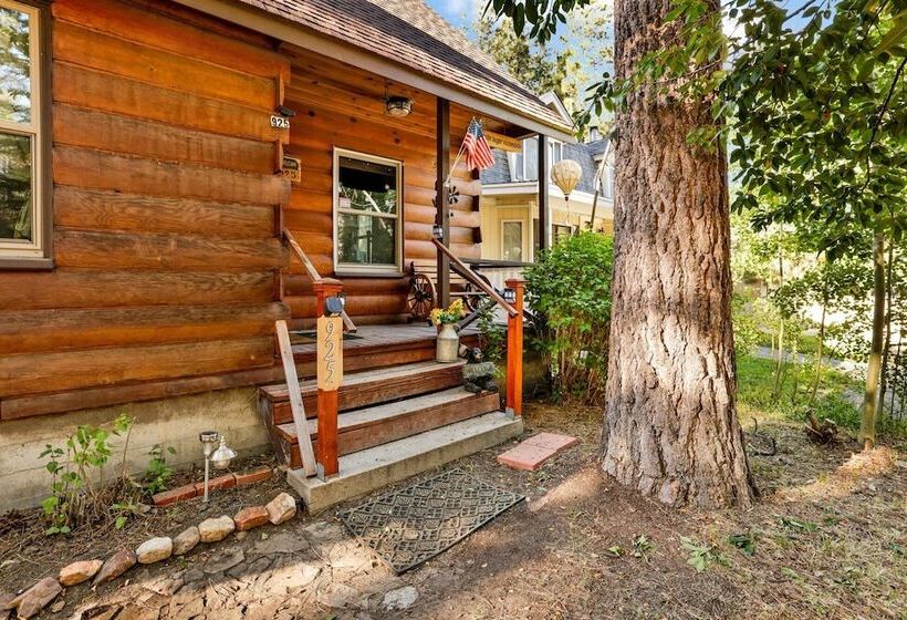 Old School Log Cabin #2340