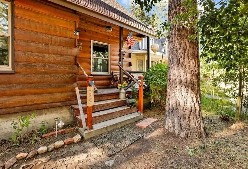 Old School Log Cabin #2340