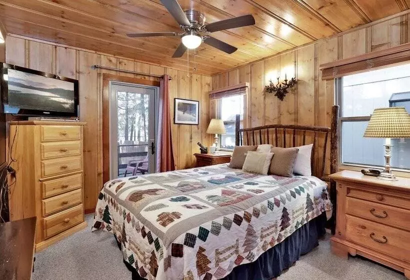 Old School Log Cabin #2340