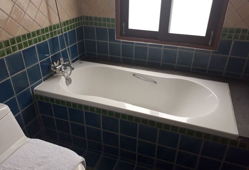 پانسیون Encore Beachside