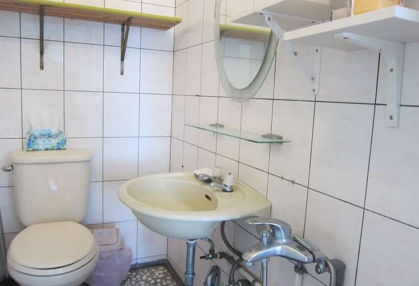 پانسیون Halfway B&b