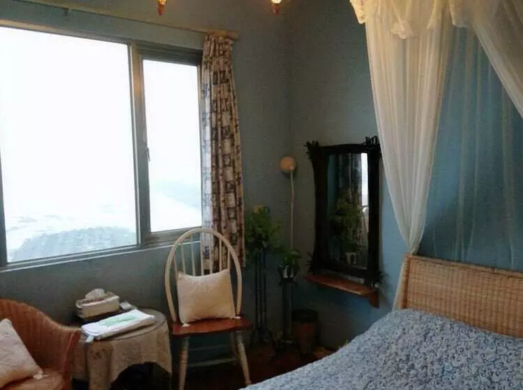 پانسیون Halfway B&b