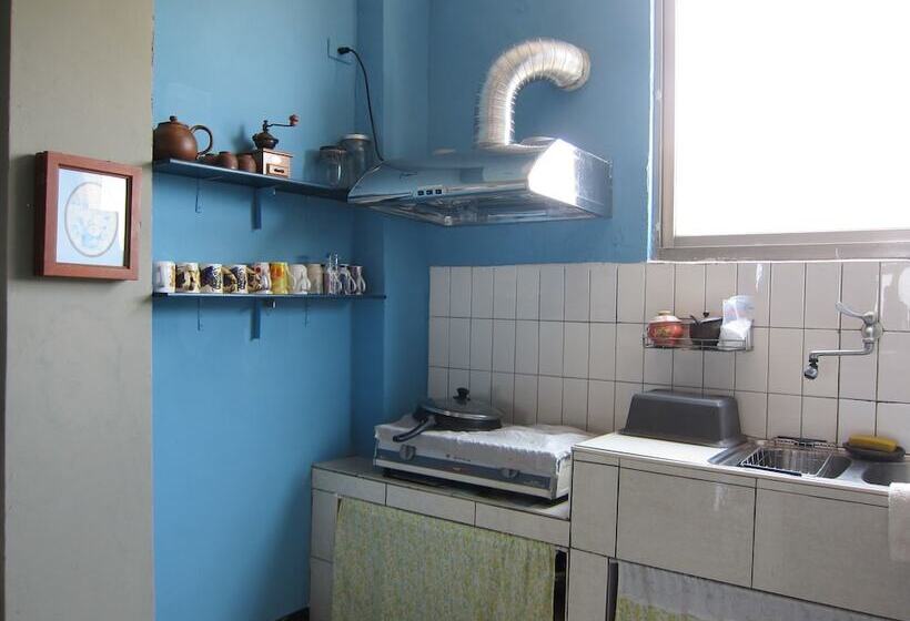 پانسیون Halfway B&b