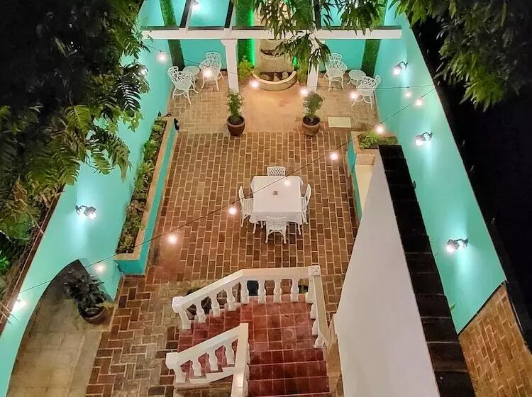 ペンション Hostal Green House