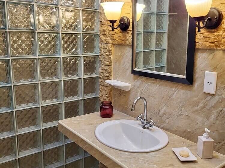 پانسیون Hostal Green House