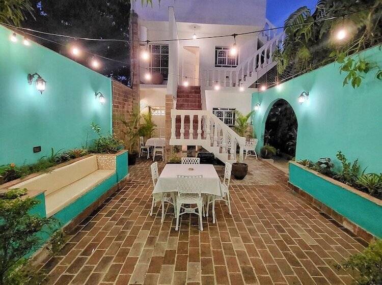 پانسیون Hostal Green House