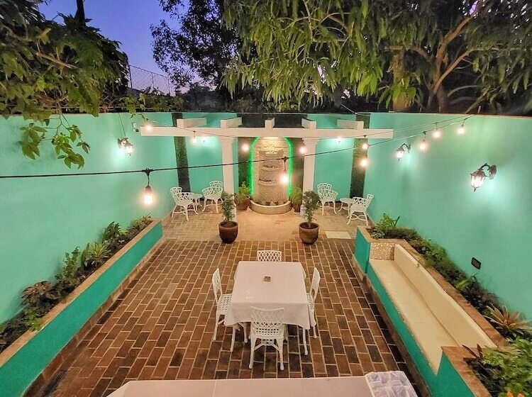 پانسیون Hostal Green House