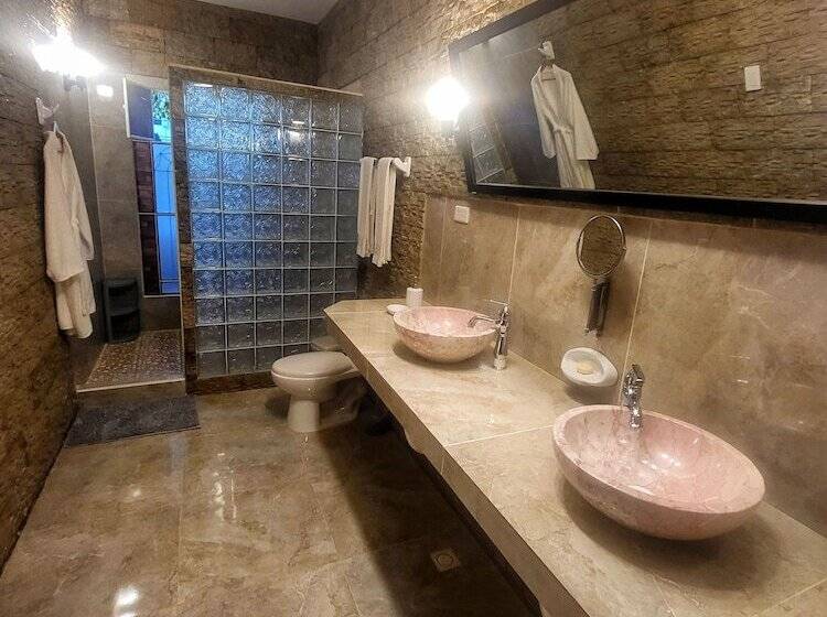 پانسیون Hostal Green House