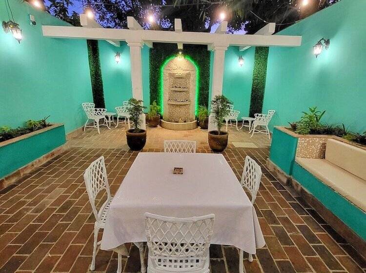 پانسیون Hostal Green House