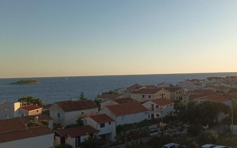 פנסיון Villa Jane Inn