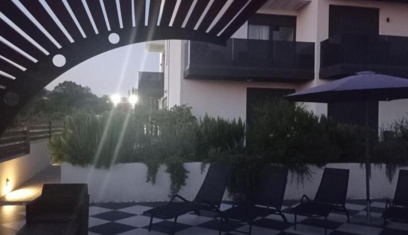 פנסיון Villa Jane Inn