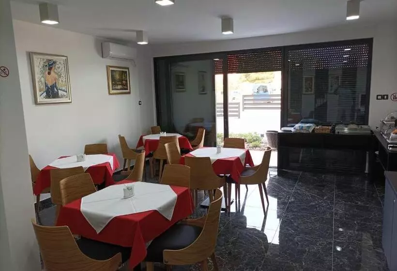 Majatalo Villa Jane Inn