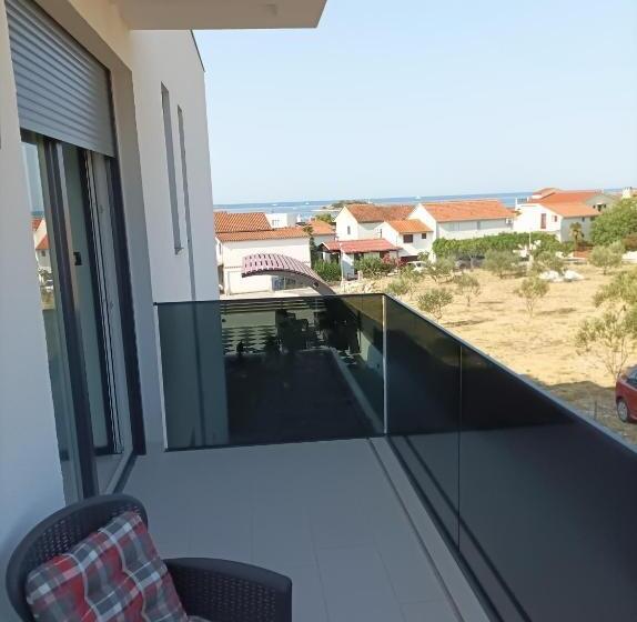 פנסיון Villa Jane Inn