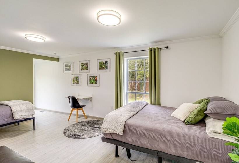 Riverfront Tennessee Retreat W/ Patio & Boat Ramp!