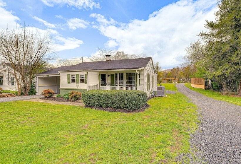 Riverfront Tennessee Retreat W/ Patio & Boat Ramp!