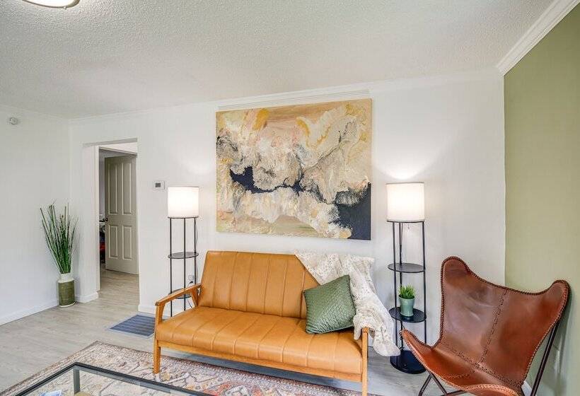 Riverfront Tennessee Retreat W/ Patio & Boat Ramp!