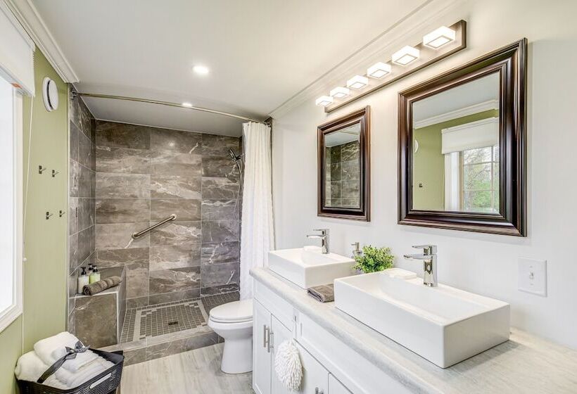 Riverfront Tennessee Retreat W/ Patio & Boat Ramp!