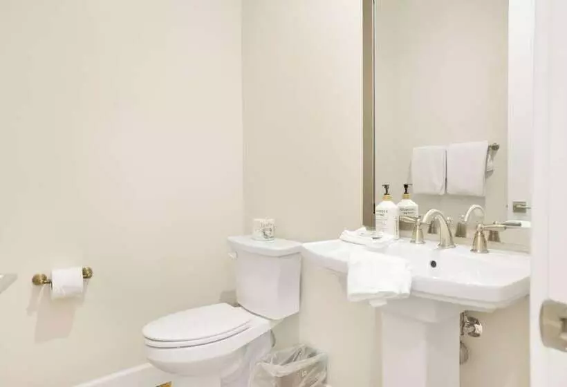 The Pines Retreat #2336