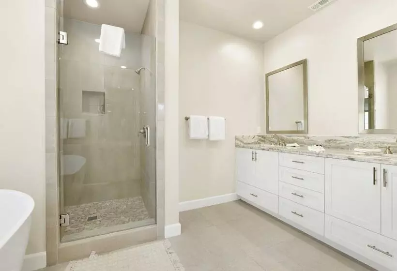 The Pines Retreat #2336