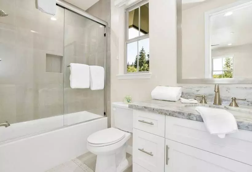 The Pines Retreat #2336