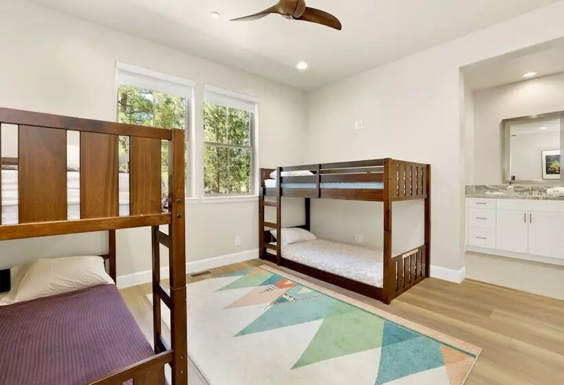 The Pines Retreat #2336