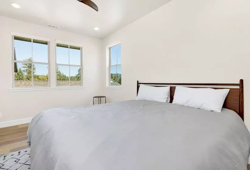 The Pines Retreat #2336