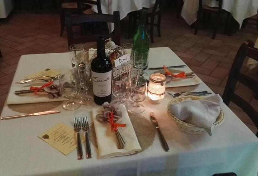 Отель Agriturismo Poggio Della Capanna