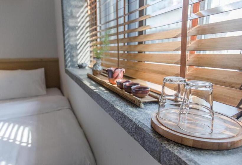 Bed and Breakfast Zen Tea House Seven Stars Park