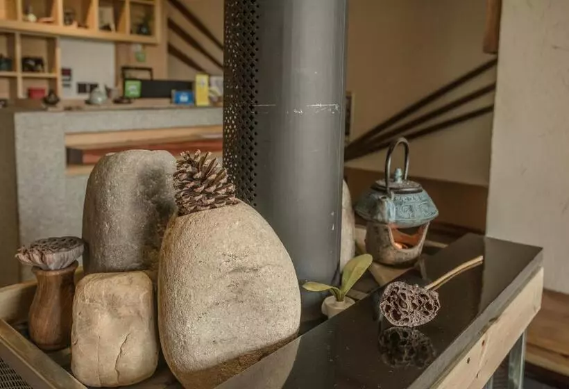 تختخواب و صبحانه Zen Tea House Seven Stars Park