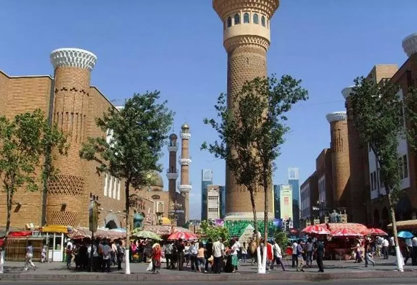 Hotelli Urumqi Dingfu