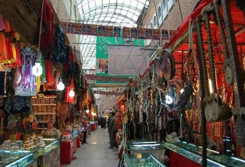 Hotelli Urumqi Dingfu