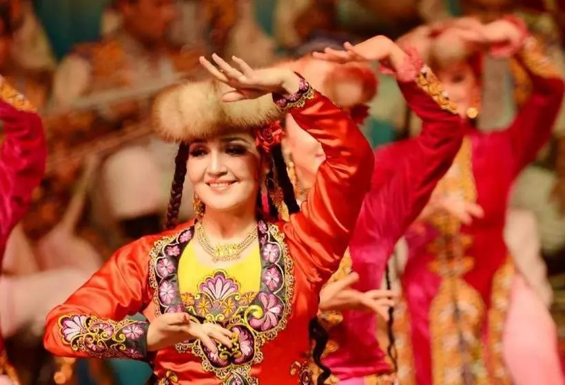 Hotelli Urumqi Dingfu