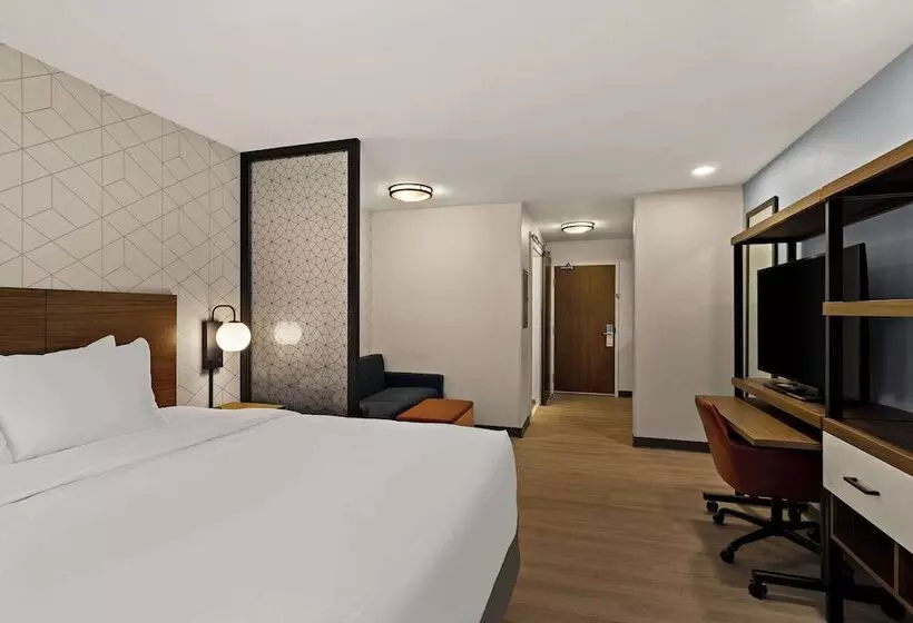 Hotelli Everhome Suites Glendale Sports Entertainment District