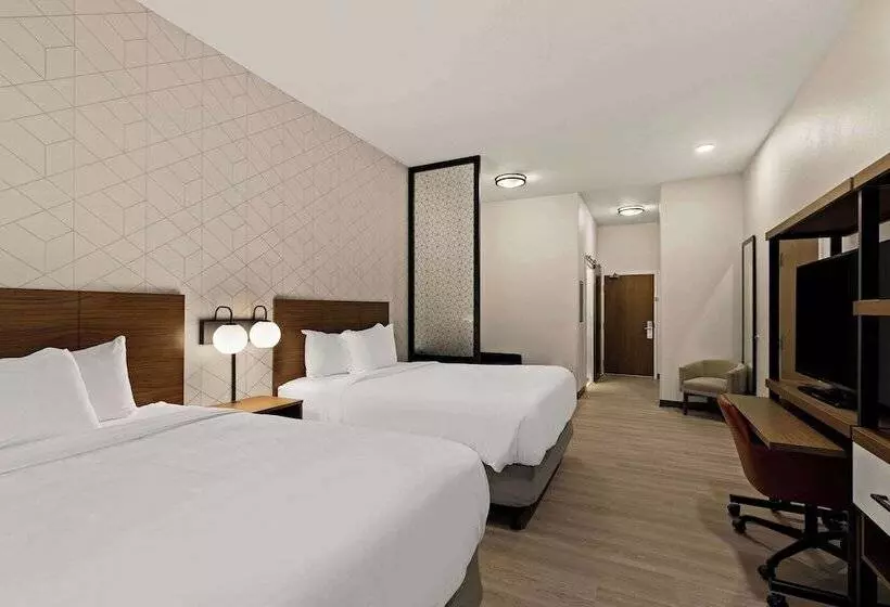 Hotelli Everhome Suites Glendale Sports Entertainment District