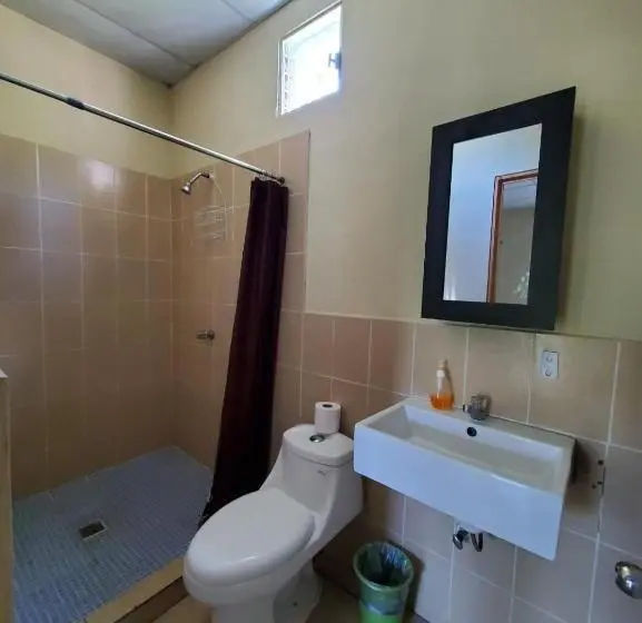 پانسیون Equiped Cozy Room For Rent!