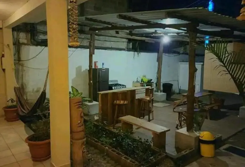 پانسیون Equiped Cozy Room For Rent!