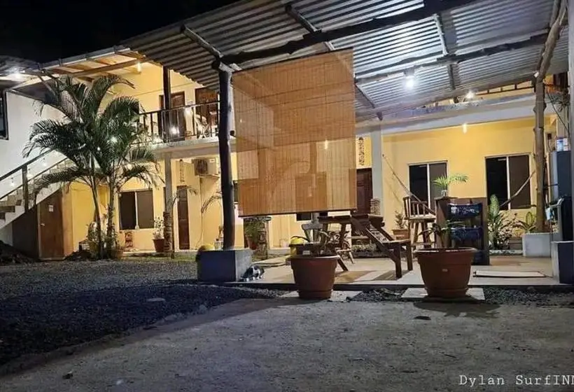 پانسیون Equiped Cozy Room For Rent!