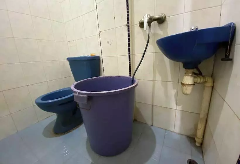 ホテル Spot On 94028 Homestay Pak To Syariah