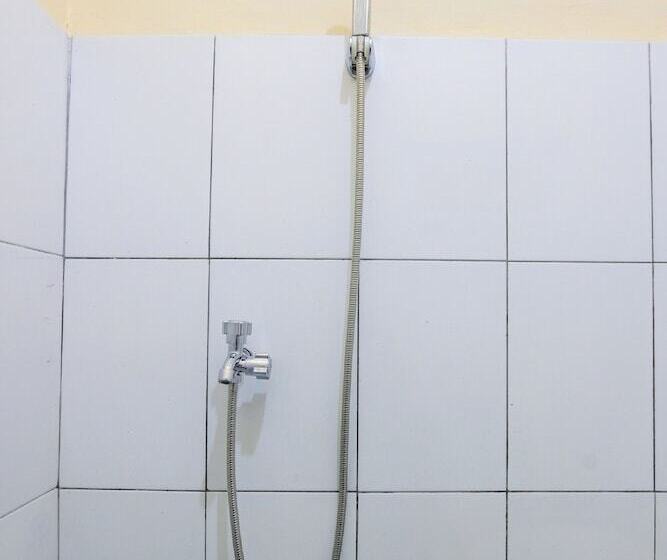 בית מלון כפרי Spot On 93988 Guest House Wijaya Syariah Near Alun Alun Kota Purwokerto