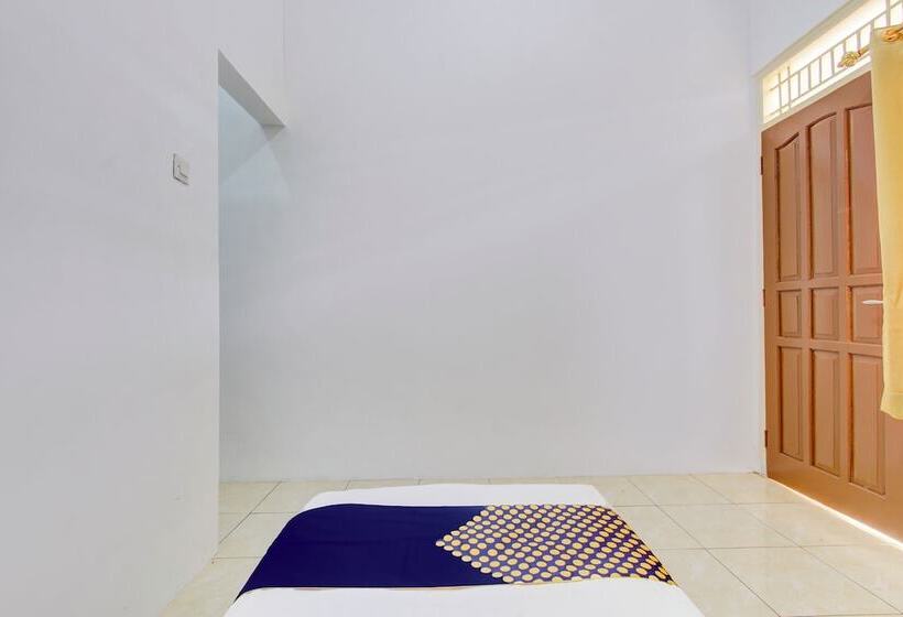 בית מלון כפרי Spot On 93988 Guest House Wijaya Syariah Near Alun Alun Kota Purwokerto