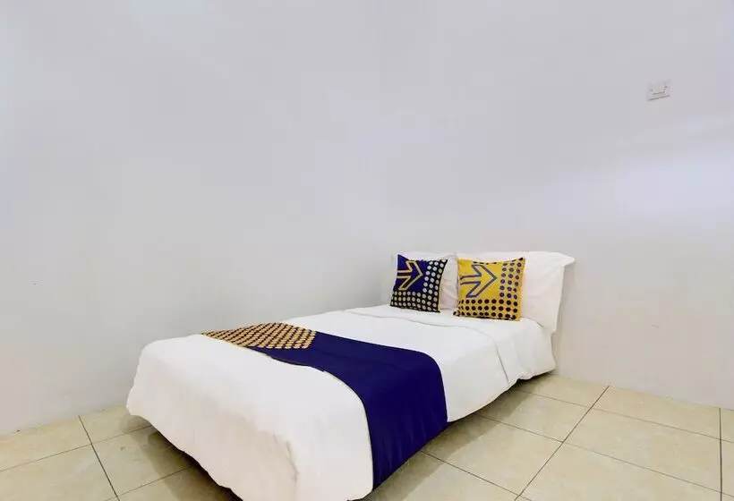 ホテル Spot On 93988 Guest House Wijaya Syariah Near Alun Alun Kota Purwokerto