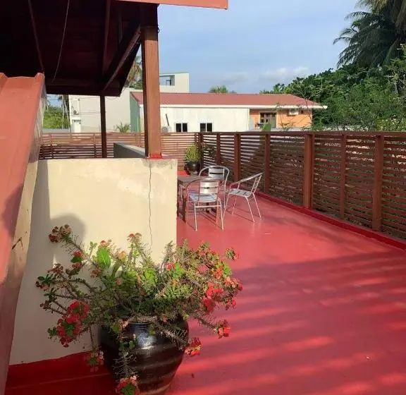 پانسیون Seabreeze View   Huraa Island