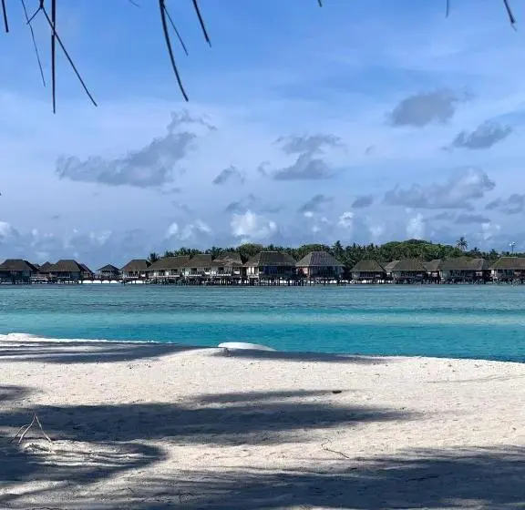پانسیون Seabreeze View   Huraa Island
