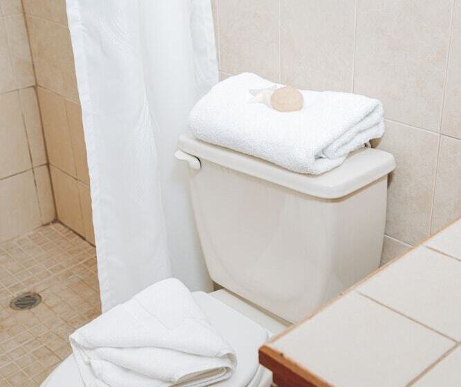 Costa Elegante Hotel & Suites